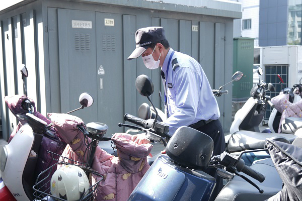 整理电动车.jpg